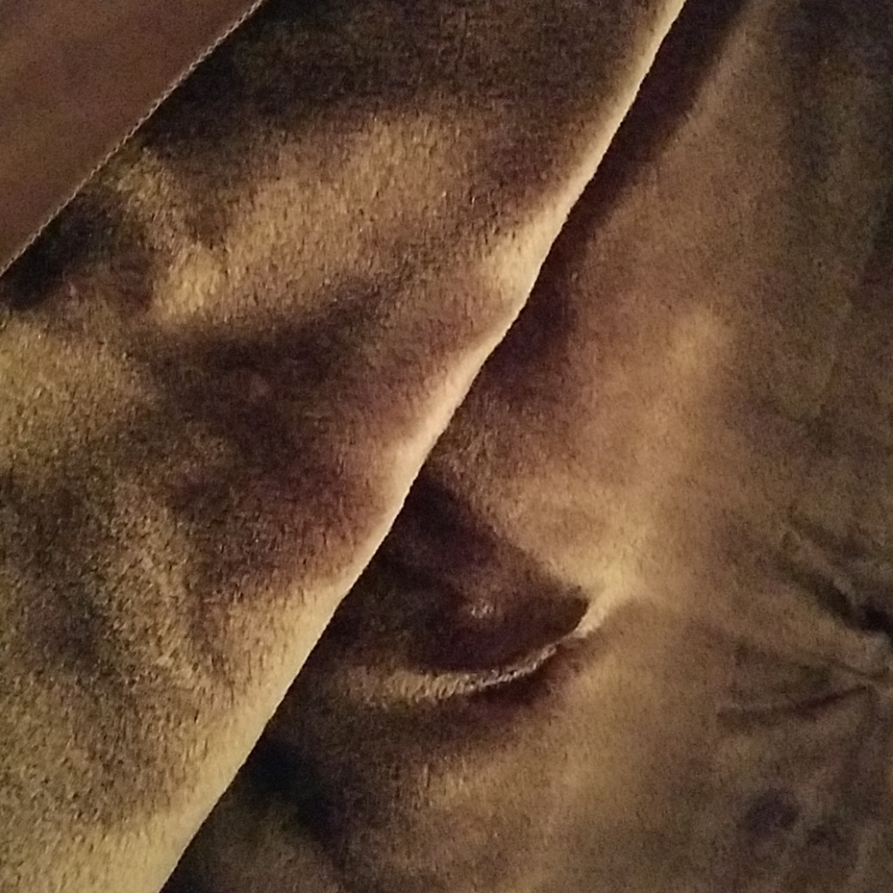 Vest - Picture 3 of 3